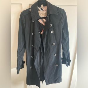 Burberry Brit Womens black trench rain coat, US 6